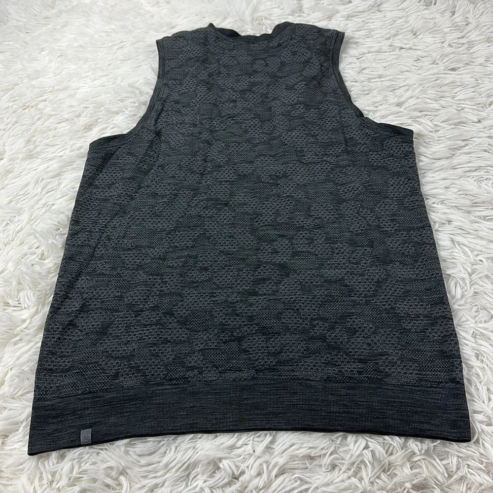 Lululemon Breeze By Muscle Tank Polar Spots Titanium / Black